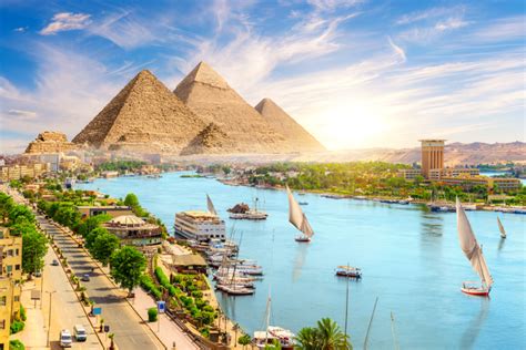  Nile River Odyssey: A Journey Through Time and Place –  an ode to ancient civilizations and a captivating tapestry woven with threads of cultural exploration!