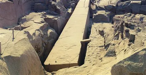  Quarrying Techniques in Ancient Egypt: Unveiling Secrets Hidden Beneath the Sands! 